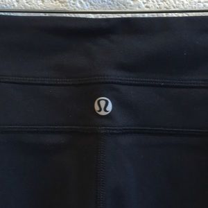 lululemon athletica Pants - Lululemon black groove pant sz 4 57451 lululemon athletica Pants - Lululemon black groove pant sz 4 57451